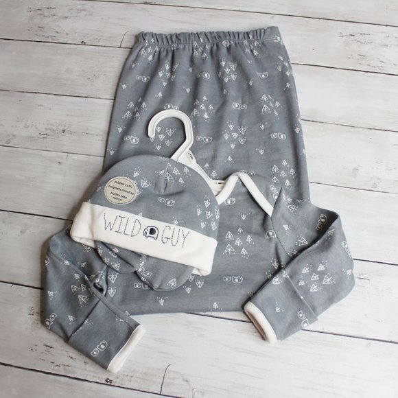 Gerber Baby Boy Sleeper Gown Hat Set Size 0-6 Months Gray Elephant - Picture 2 of 4